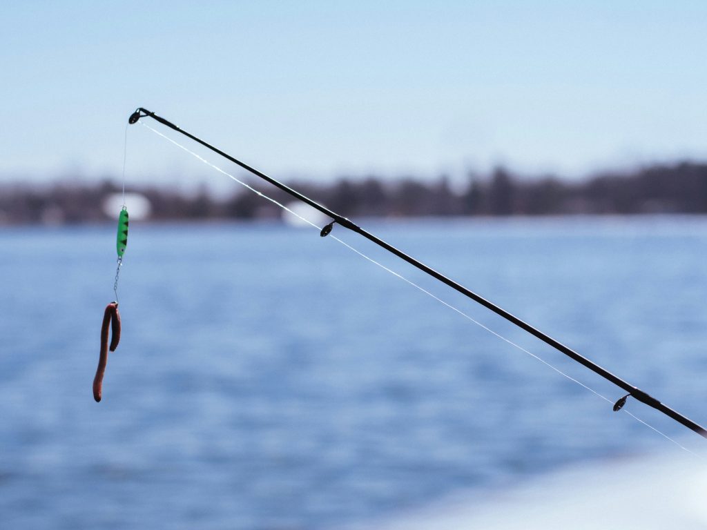 Choose the right fishing lures when kayak fishing Lake Erie